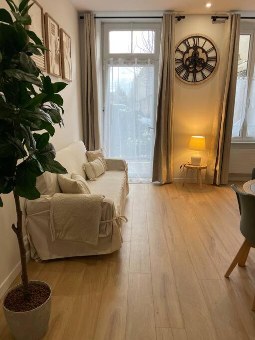 Joli Appartement Avec Parking - Proche Centre Ville 샤르트르 외부 사진